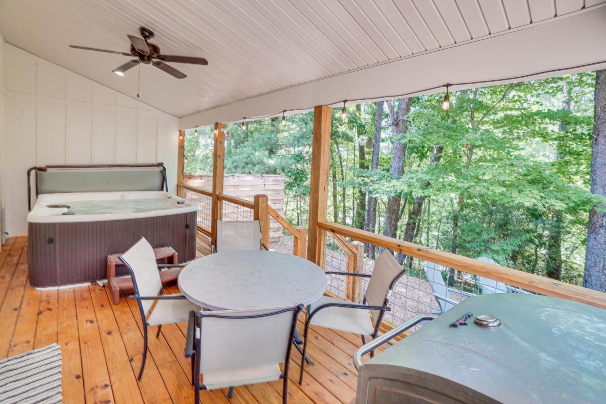 Villa Stunning Helen Getaway With Hot Tub And Ev Charger! Exterior foto