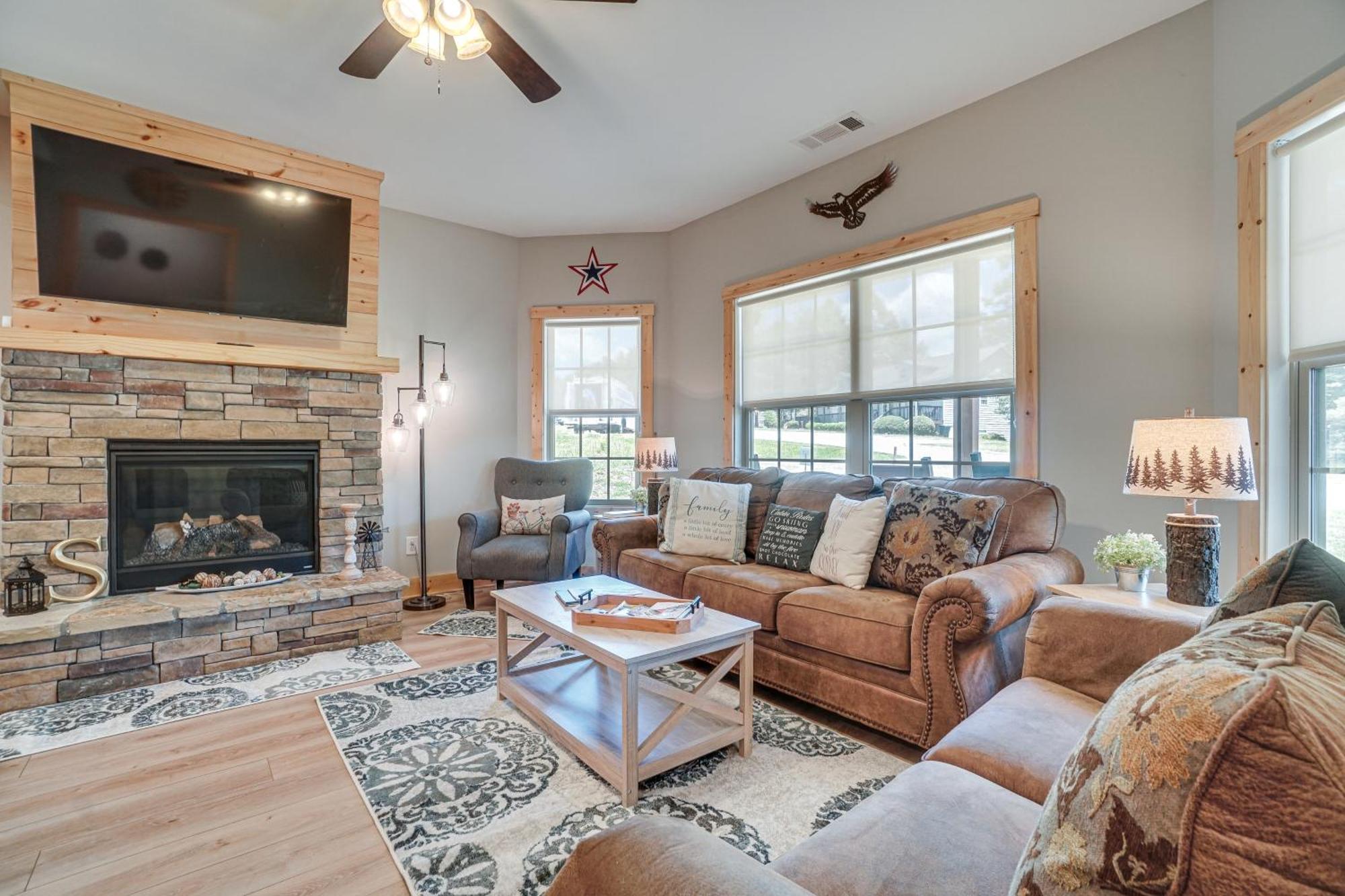 Villa Stunning Helen Getaway With Hot Tub And Ev Charger! Exterior foto