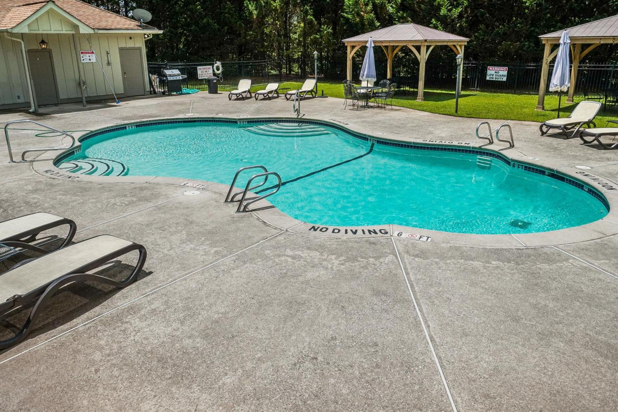 Villa Stunning Helen Getaway With Hot Tub And Ev Charger! Exterior foto